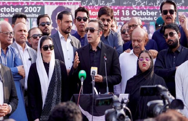 ہم سب مل کر دہشت گردوں کا مقابلہ کریں گے، ملک کی سلامتی کے لیے ہماری بہادر افواج قربانیاں دے رہی ہیں، بلاول